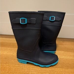 Brand new Kamik waterproof boots in dark navy and teal